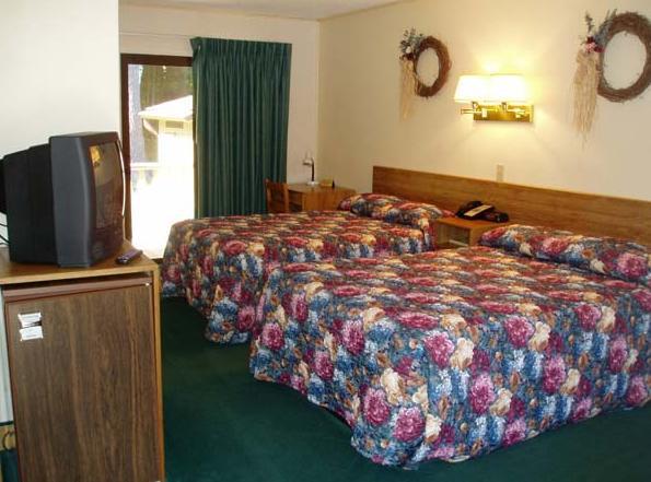 Tall Pines Motel Λίμνη George Δωμάτιο φωτογραφία